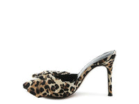 Joelle Pump - Modestly Vogue 