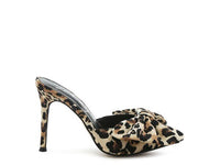 Joelle Pump - Modestly Vogue 