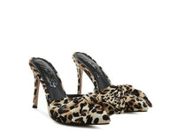 Joelle Pump - Modestly Vogue 