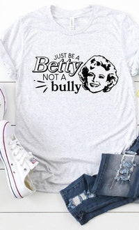 Just Be A Betty Graphic Tee - Modestly Vogue 