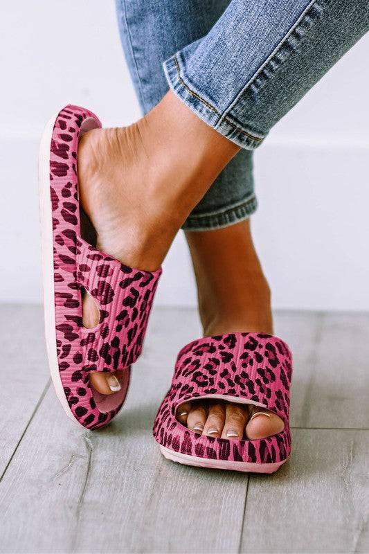 Leopard Print Thick Sole Slip On Slippers - Modestly Vogue 