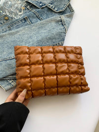 Versatile Handbag | Stylish & Functional Quilted Plaid Clutch with Zipper - Modestly Vogue 